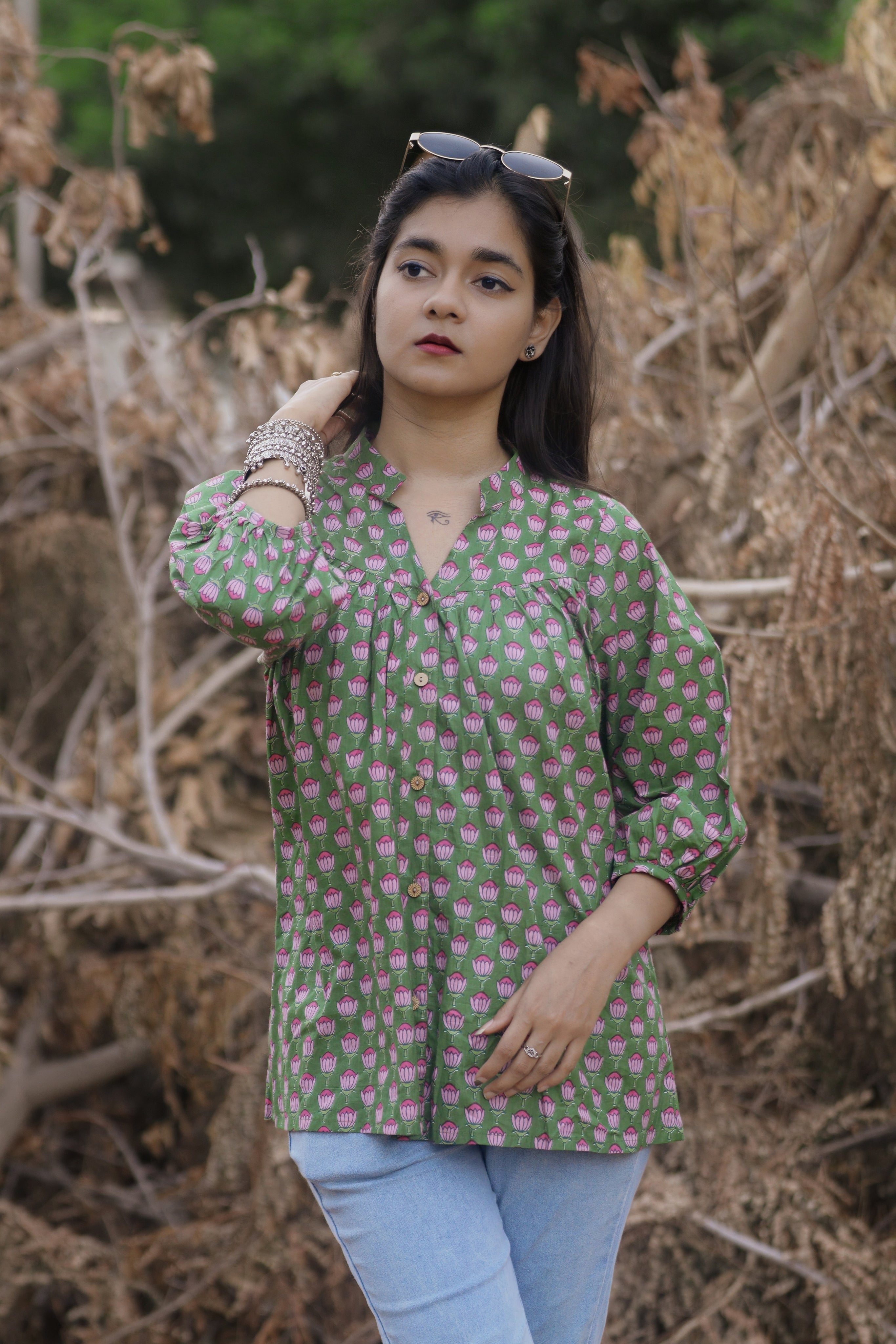 Green lotus top