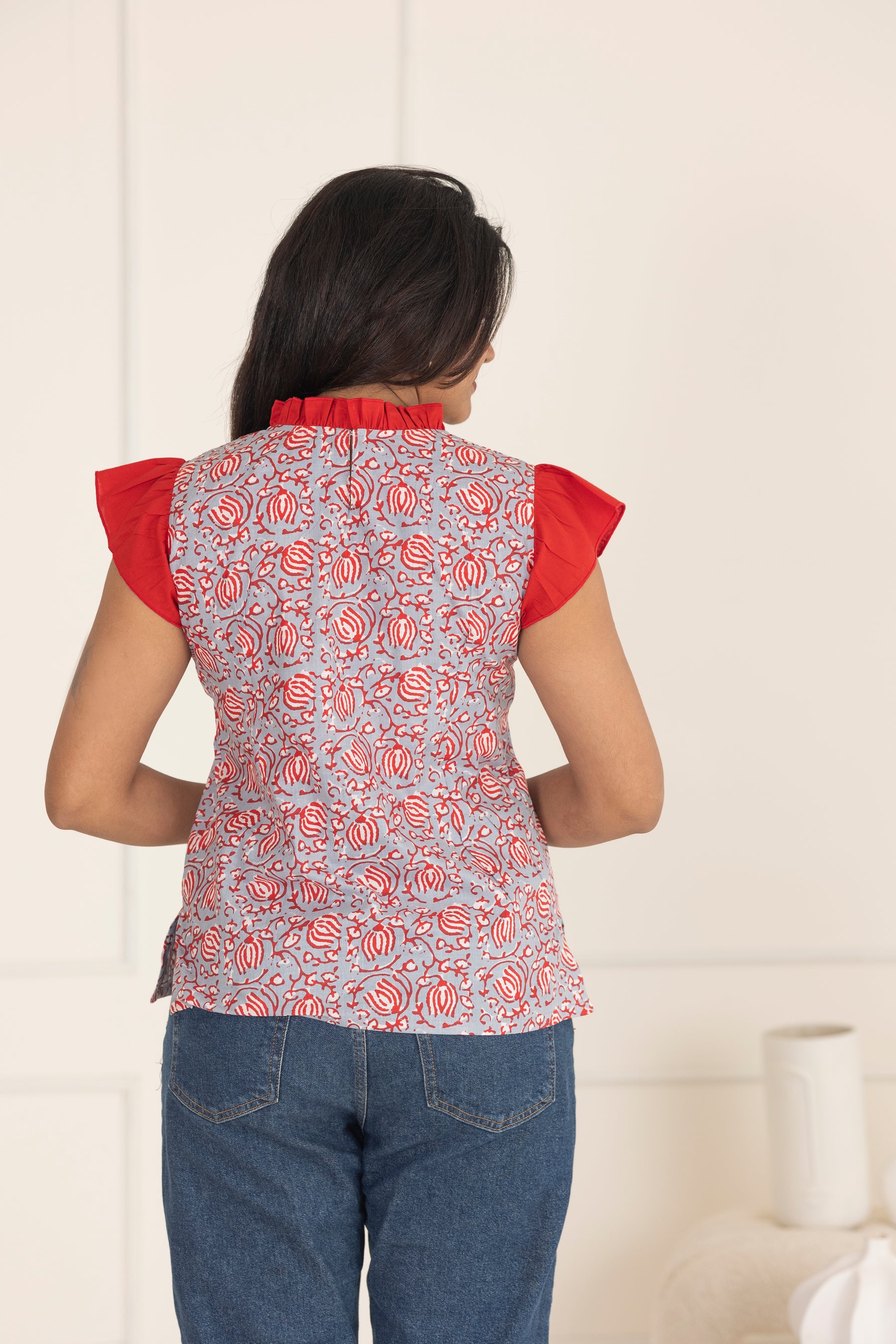 Lotus top