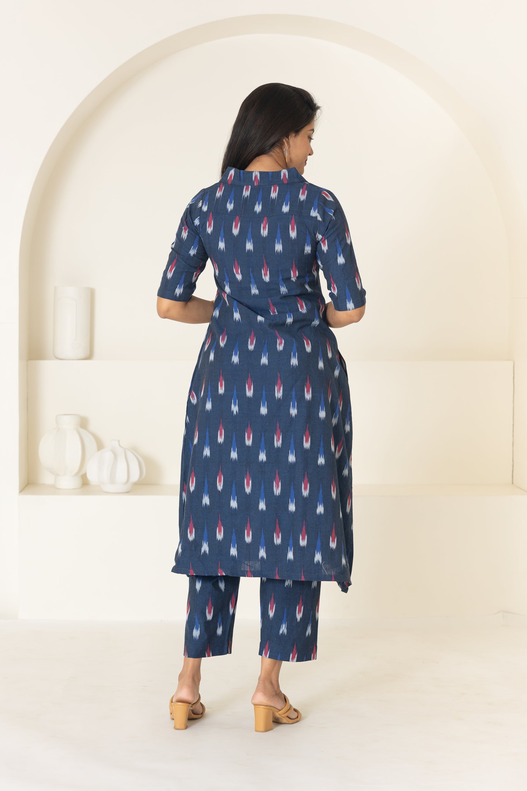 Indigo ikat