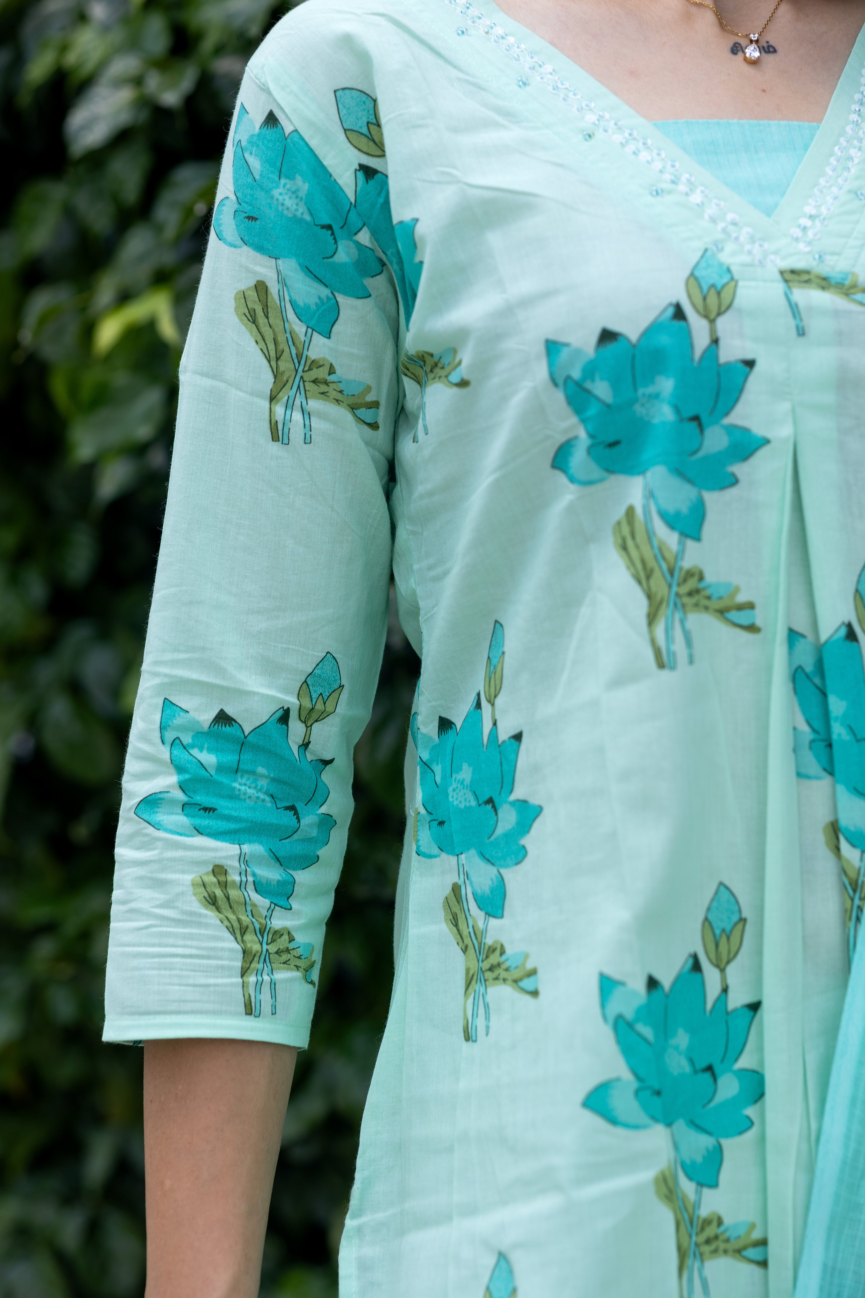 Aqua lotus