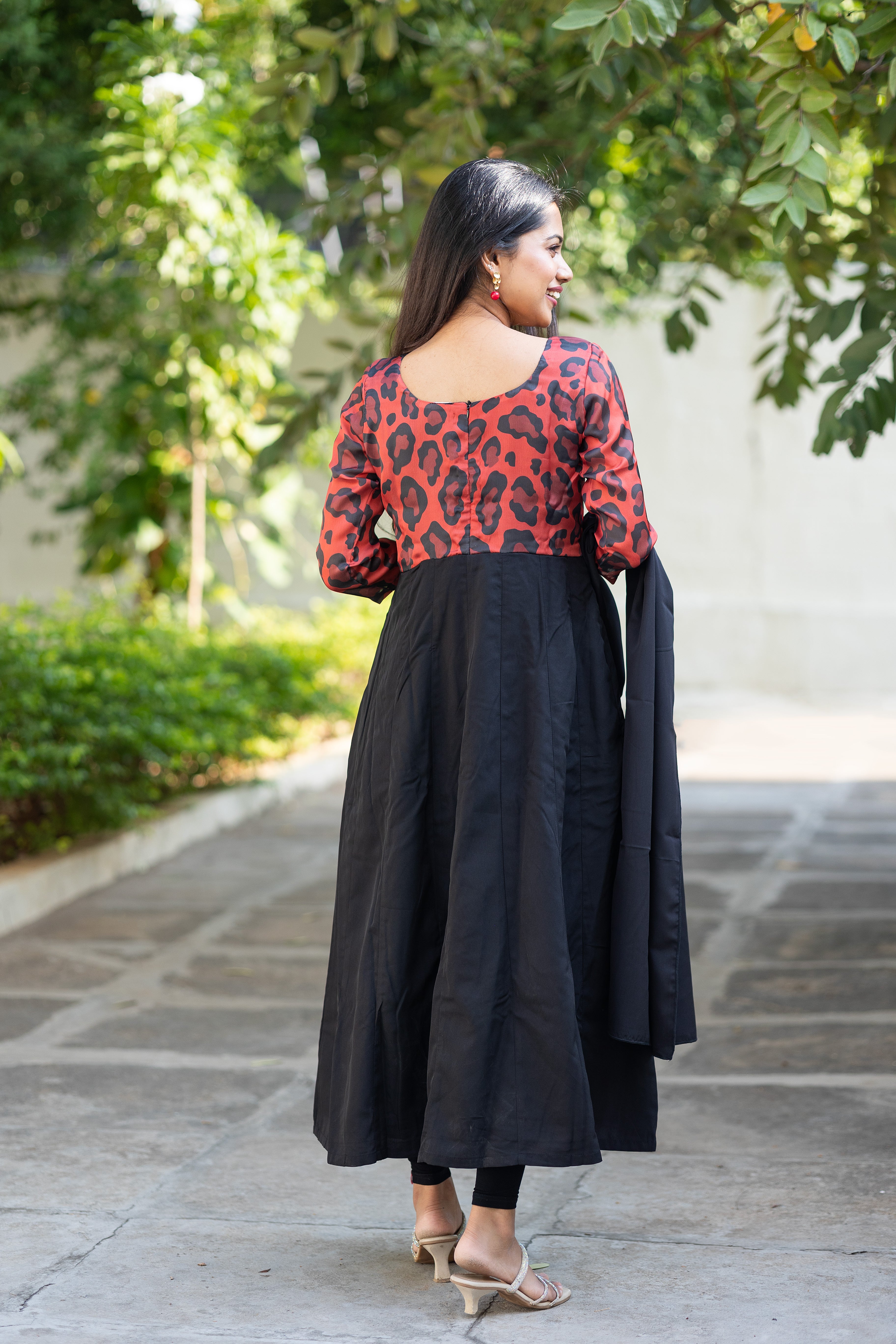 Black anarkali