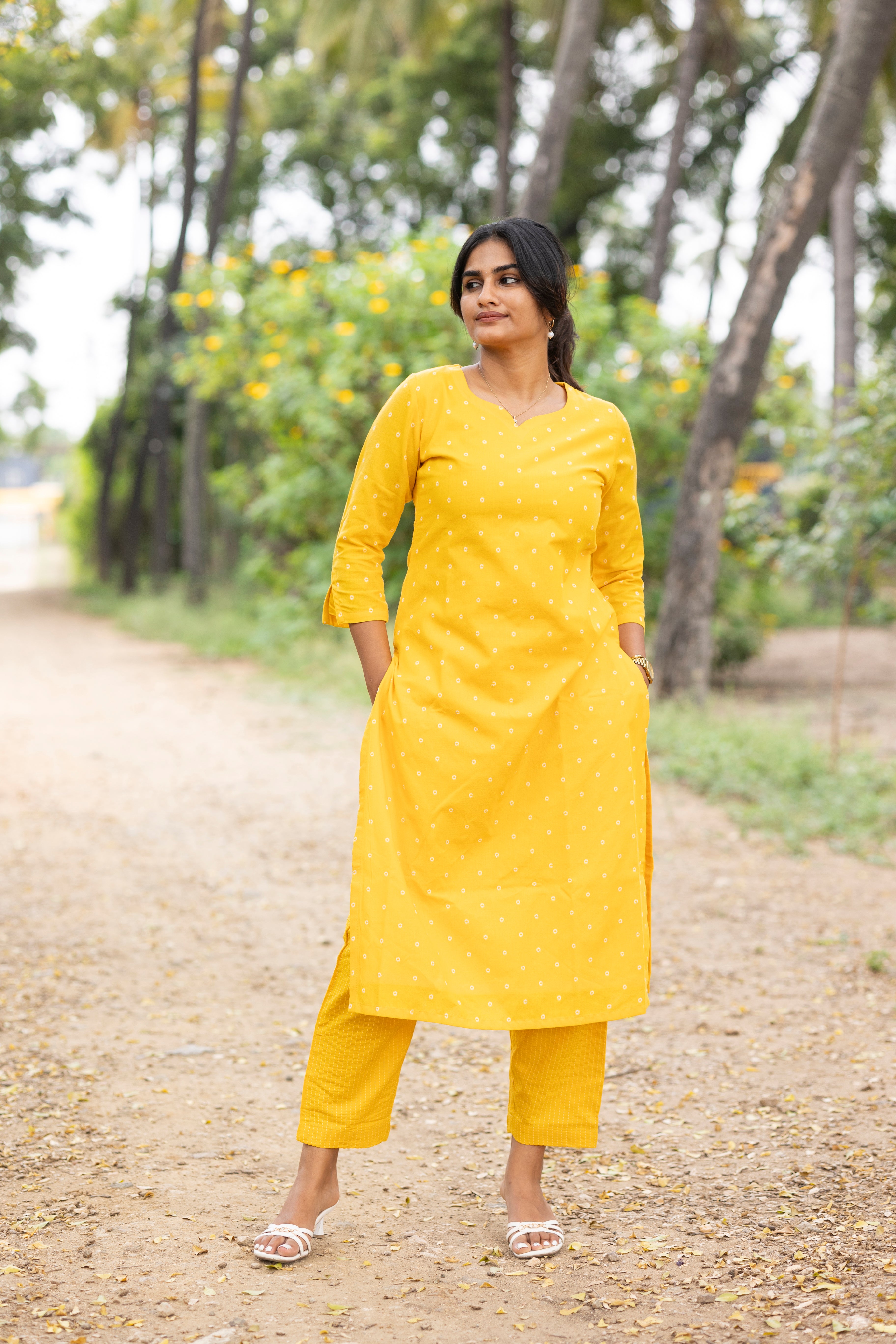 Yellow butta set