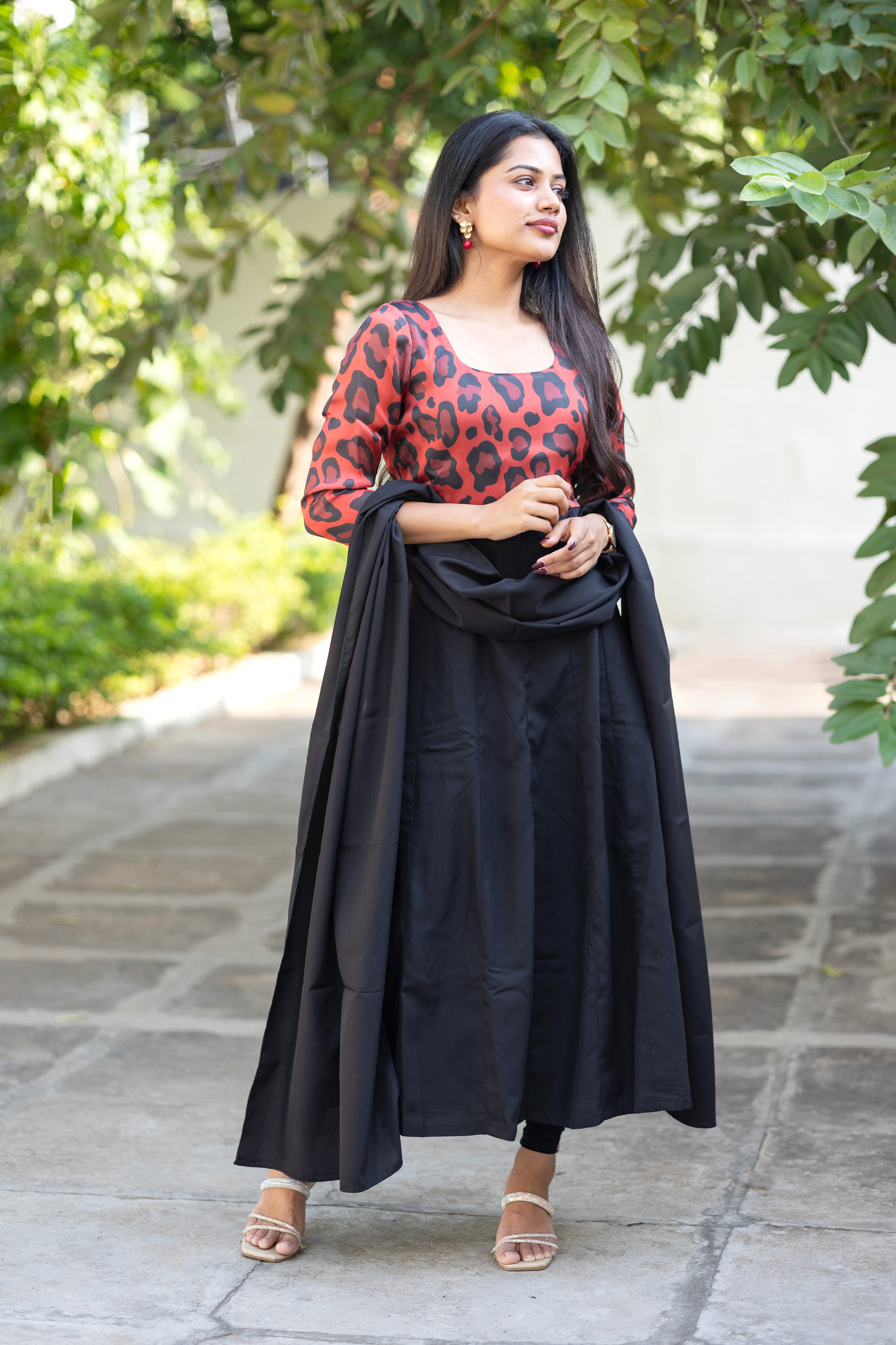 Black anarkali