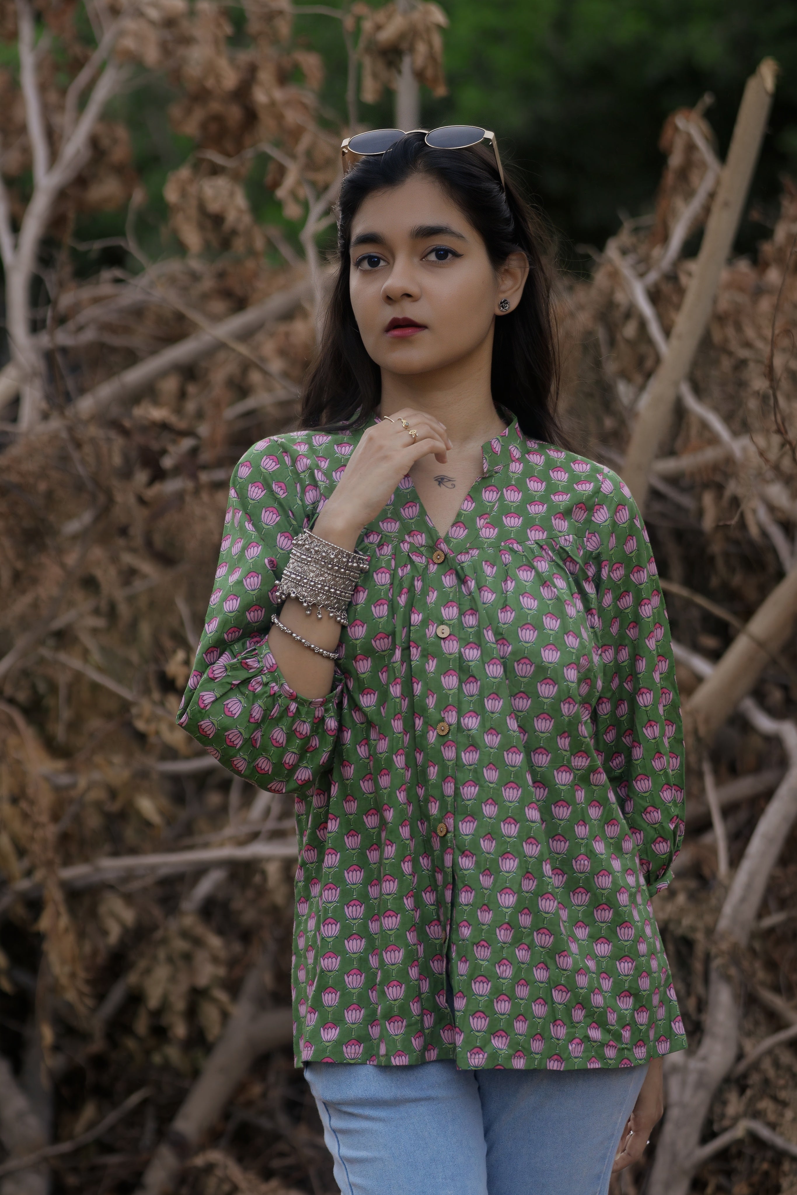 Green lotus top