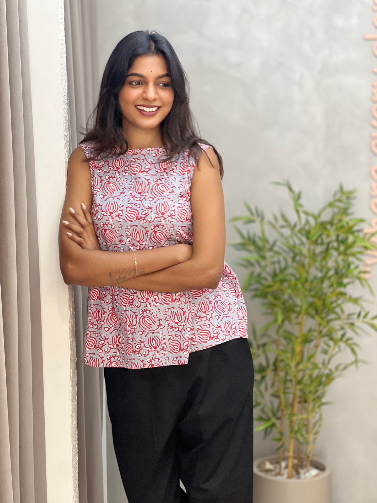 Lotus frill top