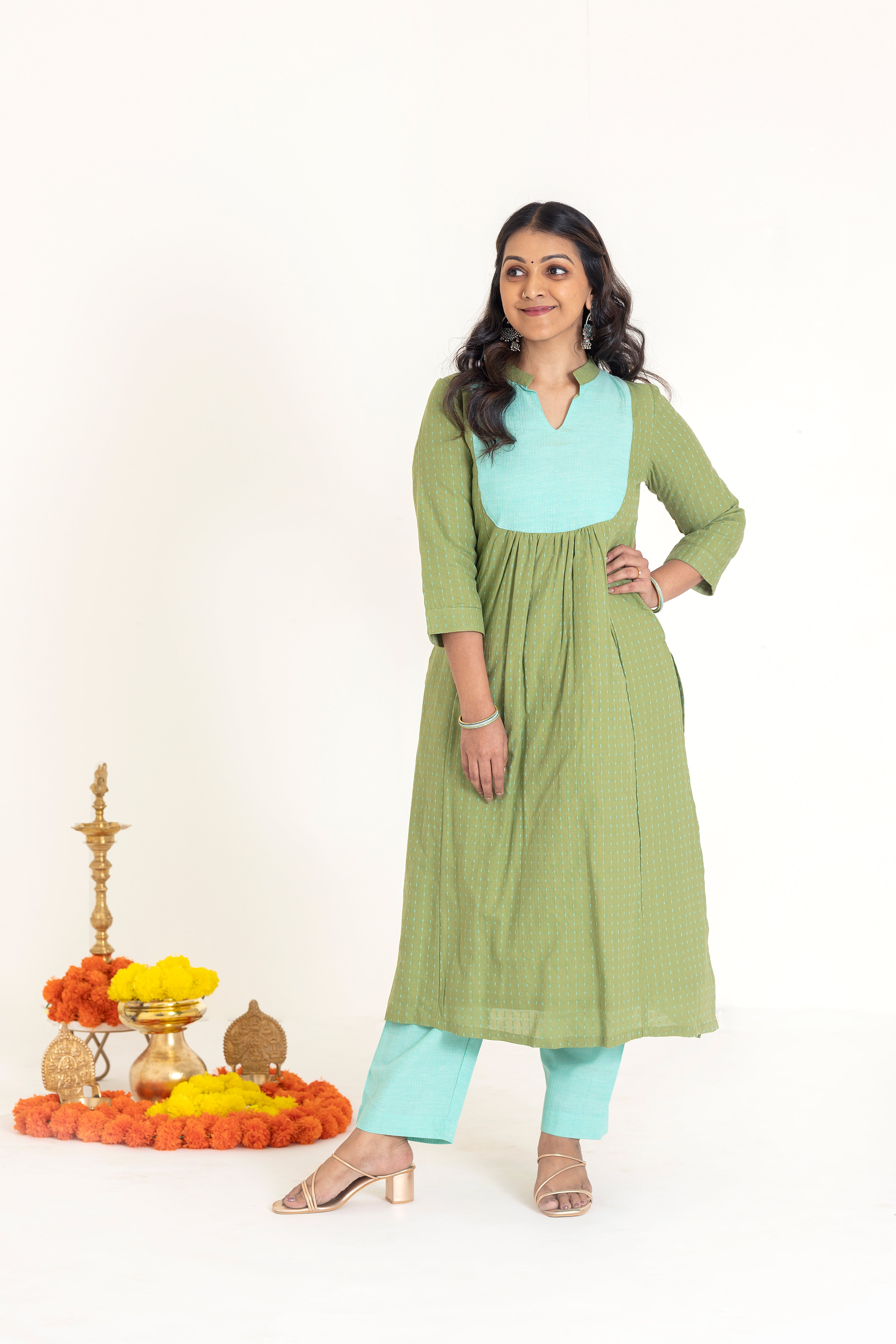 Patchai kizhili suit set