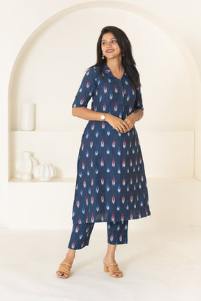 Indigo ikat