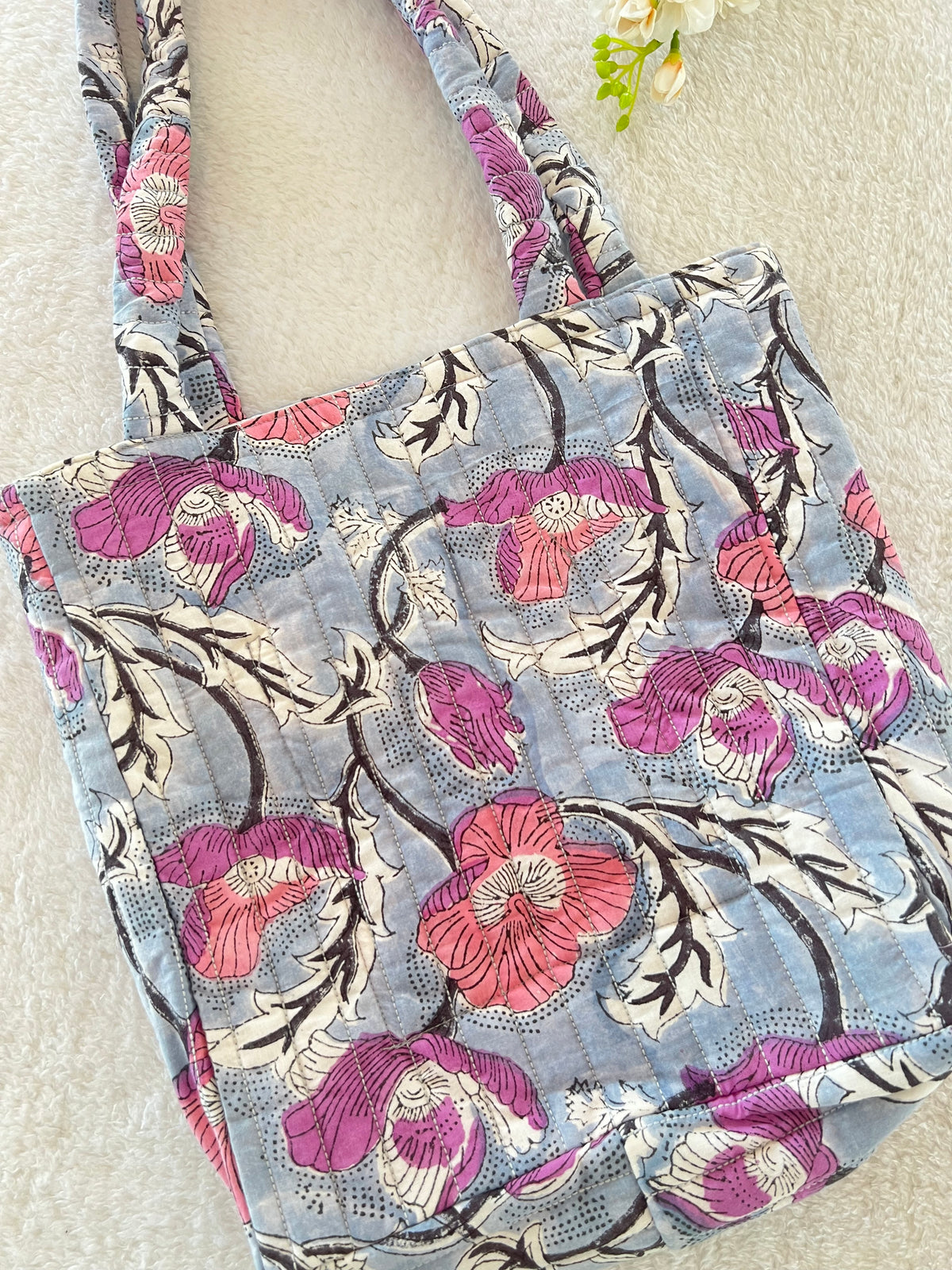 Lavender Hand blocked Bag